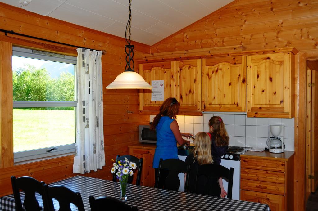 Boyum Camping Fjærland Chambre photo